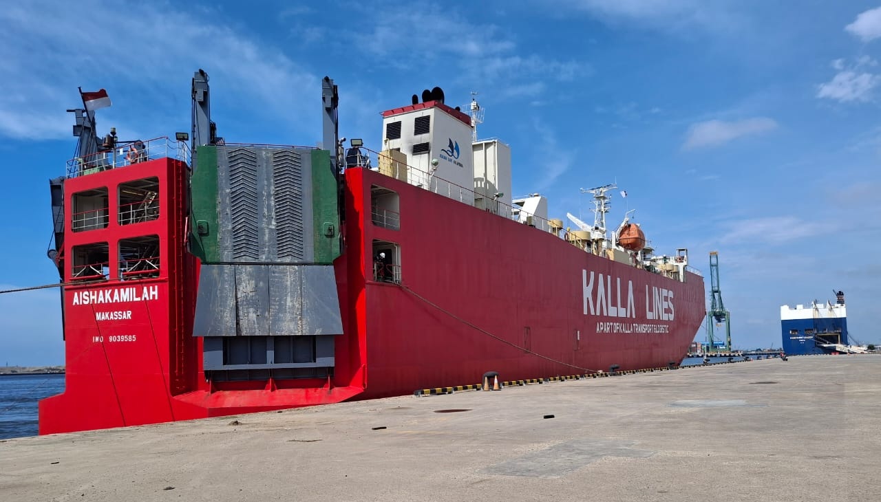 Kapal Aisha Sandar 1